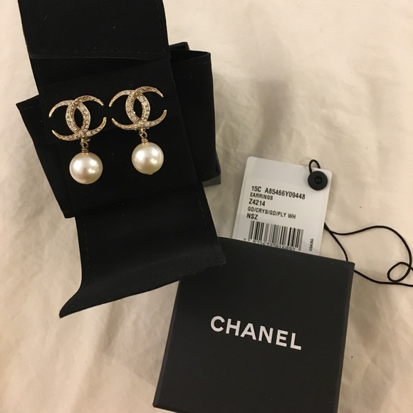 CHANEL Jewelry - NWT Chanel Earrings - SOLD